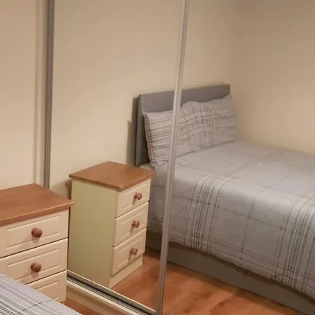 3 Bedroom Newly Furnished Feriehus